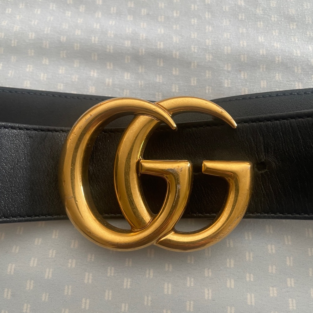 Gucci Black and Gold Leather Belt with Iconic GG Buckle - Picture 6 of 10